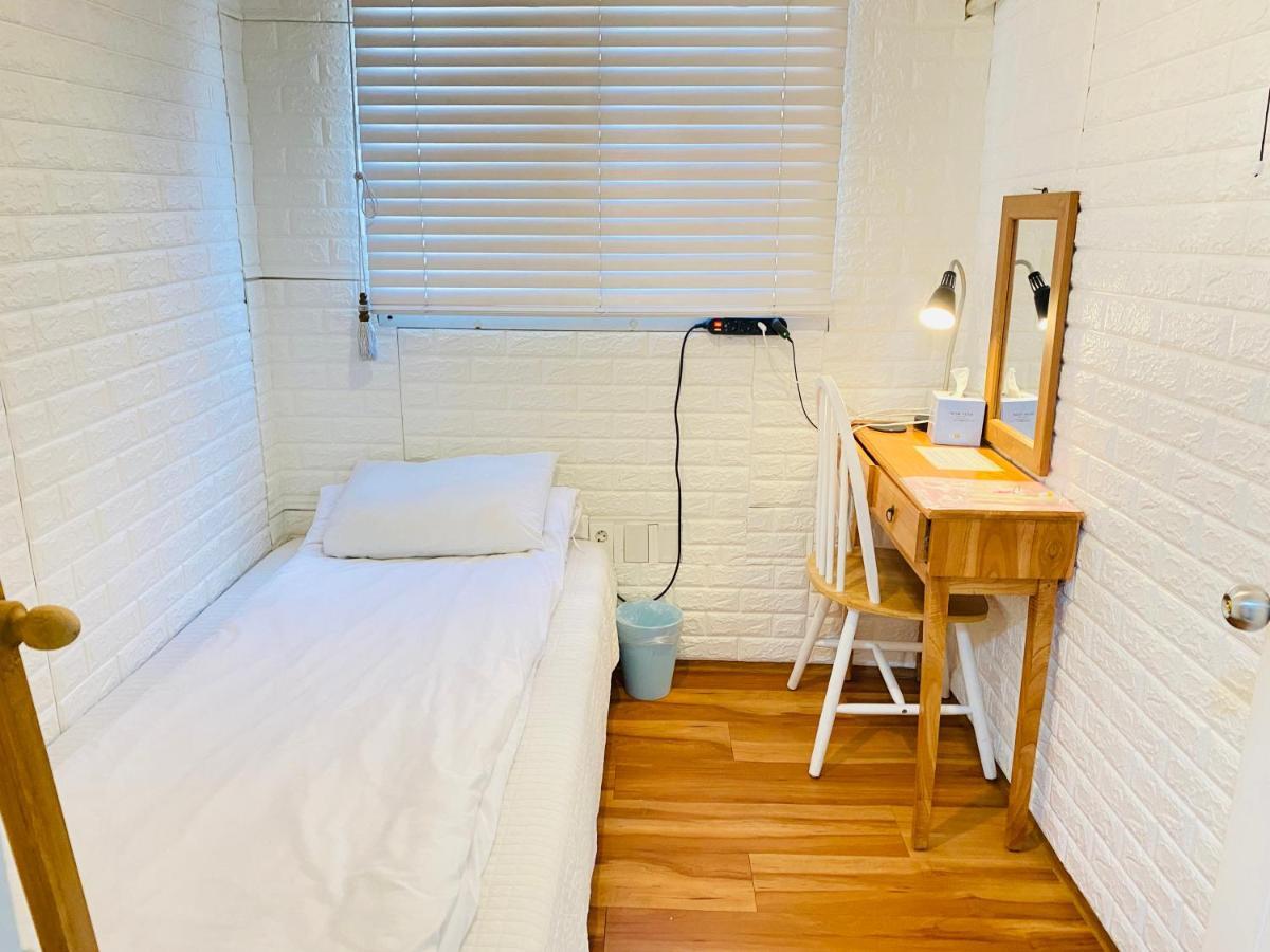 Aroha Guesthouse Seoul Station Esterno foto