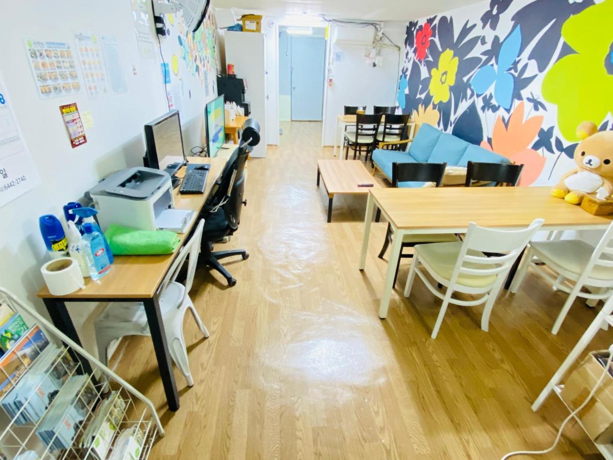 Aroha Guesthouse Seoul Station Esterno foto