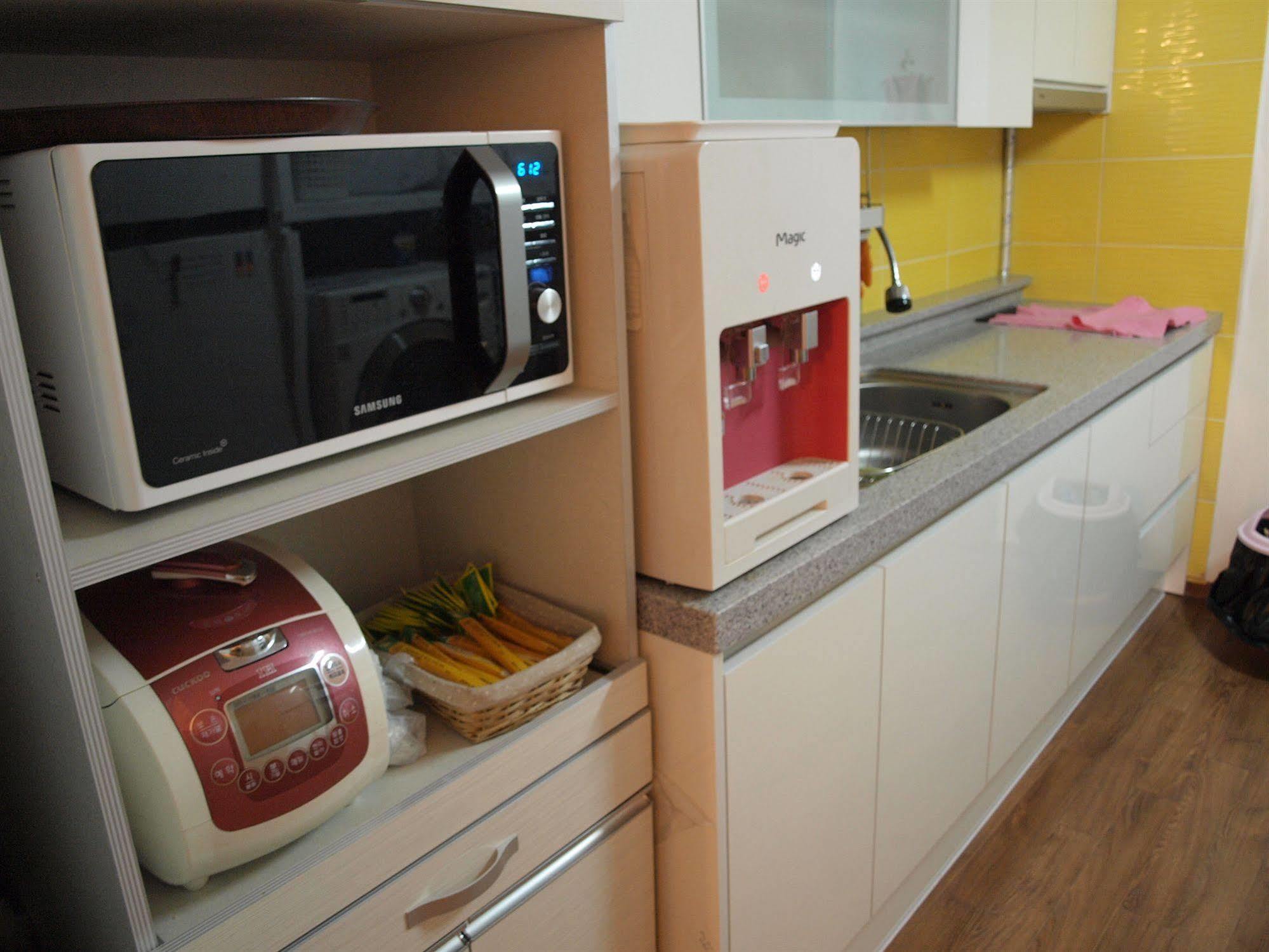 Aroha Guesthouse Seoul Station Esterno foto