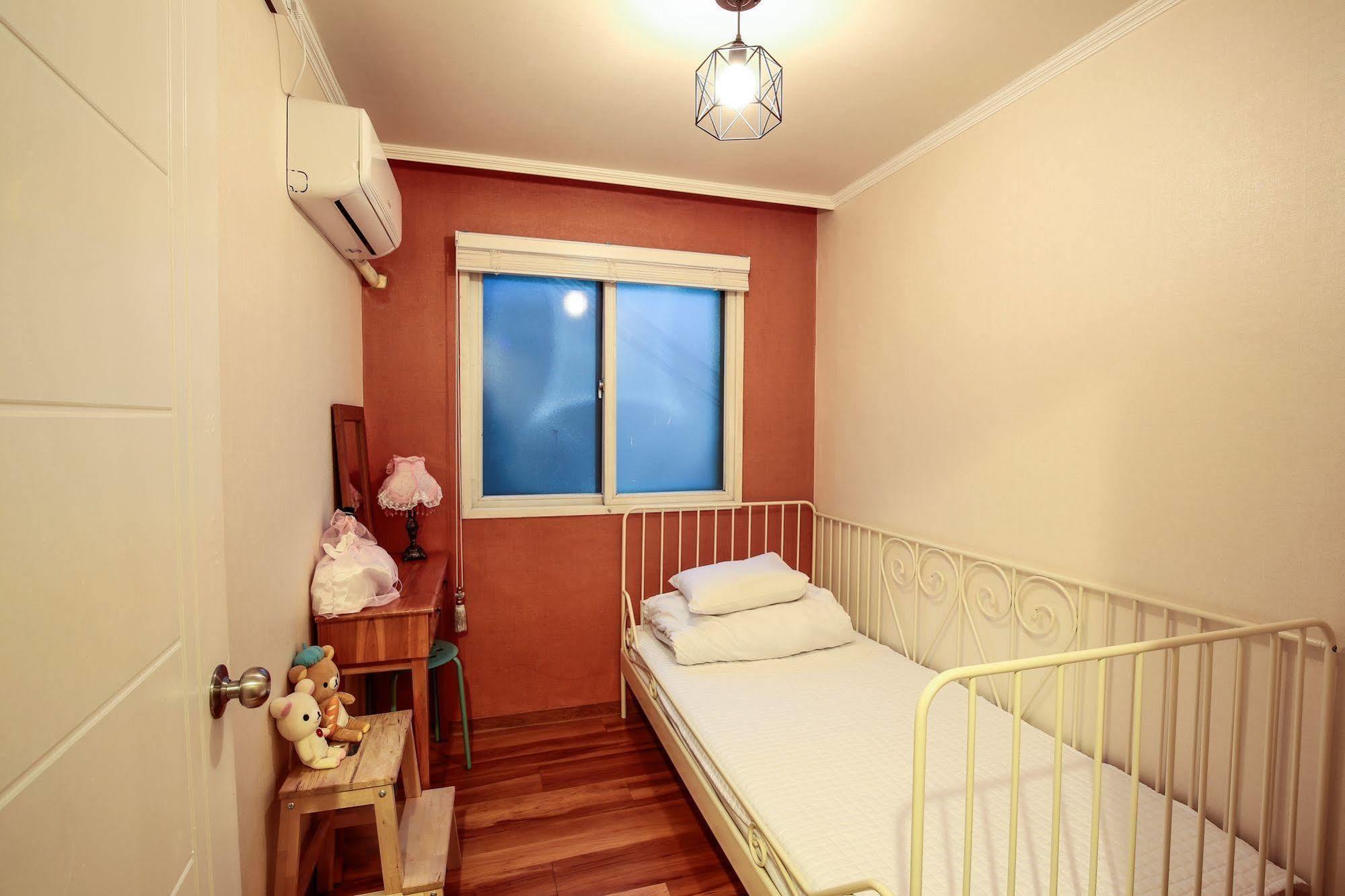 Aroha Guesthouse Seoul Station Esterno foto