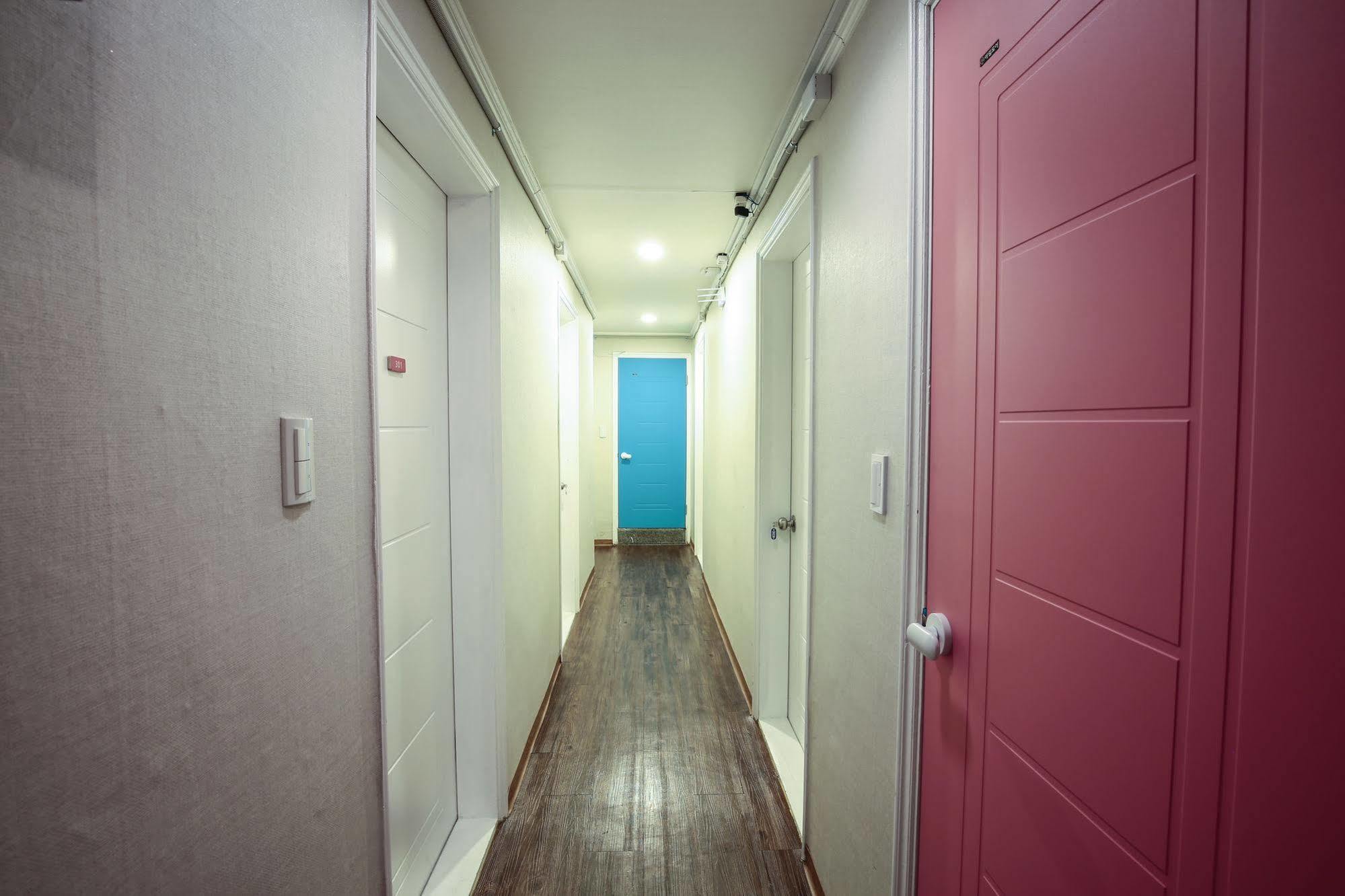 Aroha Guesthouse Seoul Station Esterno foto